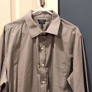 Croft& Barrow Men's Button Down Gray Classic Fit Dress Shirt 18 1/2. 36/37